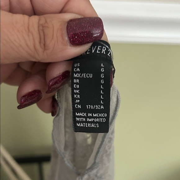 Sheer Lace Sleeveless Top - Picture 4 of 4